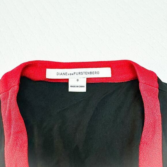 DVF Furstenberg Black Wrap Around Dress Red Piping Size 0 - Picture 4 of 5